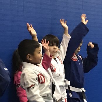 Gracie Barra - Classes are very interactive for all levels. - Brazilian Jiu-jitsu Near Me - Mill Creek, Washington Gracie Barra - Classes are very interactive for all levels. - Brazilian Jiu-jitsu Near Me - Mill Creek, Washington