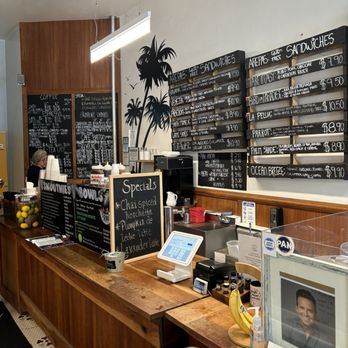 11 Degrees North - Coffee & Tea Near Me - Chicago, Illinois