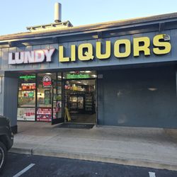 Lundy Liquor - Storefront, exterior