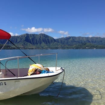 Kaneohe Bay Private Charters - Captain Kyle's Boston Whaler rested at the sandbar - Boating Near Me - Kaneohe, Hawaii