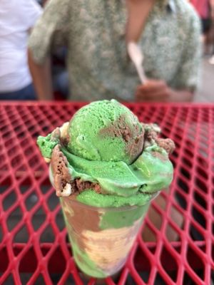 L&B Spumoni Gardens by null