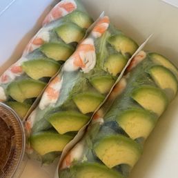 Shrimp spring roll add avocado Shrimp spring roll add avocado