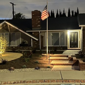 Growscapes - Low voltage lighting - Landscaping Near Me