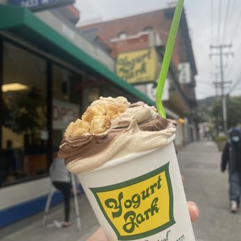 Yogurt Park - Creme Brulee and Chocolte Brownie mix, with Cheesecake and Cookie Dough toppings - Ice Cream & Frozen Yogurt Near Me - Berkeley, California