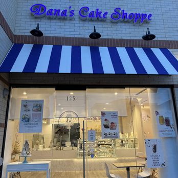 Dana's Cake Shoppe - the outside of the store - Cupcakes Near Me - Leesburg, Virginia