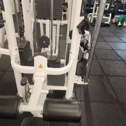 Equinox Great Neck - Inside