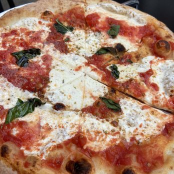 Juliana's - Margherita Pizza - Pizza Near Me - Brooklyn, New York Juliana's - Margherita Pizza - Pizza Near Me - Brooklyn, New York