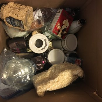 Man With A Van - Things were just thrown in the boxes, fragile items weren't wrapped properly. - Movers Near Me - Philadelphia, Pennsylvania Man With A Van - Things were just thrown in the boxes, fragile items weren't wrapped properly. - Movers Near Me - Philadelphia, Pennsylvania