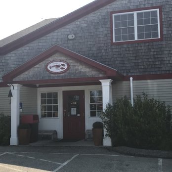 Maine Lobster Outlet - Front door - Seafood Markets Near Me - York, Maine Maine Lobster Outlet - Front door - Seafood Markets Near Me - York, Maine