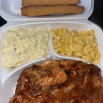 Johnnys Barbecue - Bbq ribs with Mac and cheese, potatoes salad and corn sticks - Barbeque Near Me - Louisburg, North Carolina