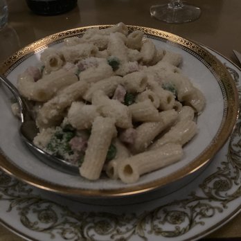 Elina's - Penne with prosciutto and peas. So delicious! - Italian Near Me - Chicago, Illinois Elina's - Penne with prosciutto and peas. So delicious! - Italian Near Me - Chicago, Illinois
