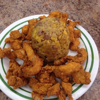Cuchifritos - Mofongo con chicharrones de pollo. This was wonderful, though I wish the mofongo had more garlic. Will have it again - Puerto Rican Near Me - New York, New York