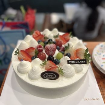 Tous Les Jours - Cloud Cake (Piece) - Bakeries Near Me - Dublin, California Tous Les Jours - Cloud Cake (Piece) - Bakeries Near Me - Dublin, California