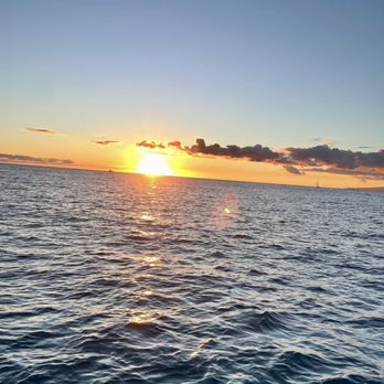 Holokai Catamaran - Sunset - Boating Near Me - Honolulu, Hawaii