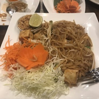 Banana Leaf - Pad Thai with tofu - Asian Fusion Near Me - West Des Moines, Iowa Banana Leaf - Pad Thai with tofu - Asian Fusion Near Me - West Des Moines, Iowa