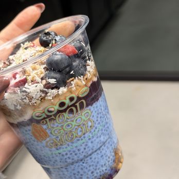 Vibe Organic Kitchen - I loveeee this Superfood Chia Parfait! - Juice Bars & Smoothies Near Me - Costa Mesa, California Vibe Organic Kitchen - I loveeee this Superfood Chia Parfait! - Juice Bars & Smoothies Near Me - Costa Mesa, California