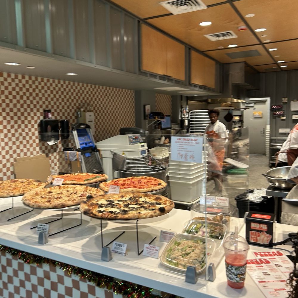 Mad Pie - Pizza Near Me - Honolulu, Hawaii
