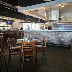 Armando's - Restaurant view