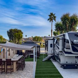 Cathedral Palms RV Resort - Premium RV Site