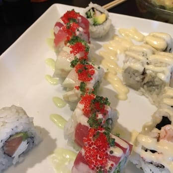 Omi Sushi - Love Love roll - Sushi Bars Near Me - DeKalb, Illinois