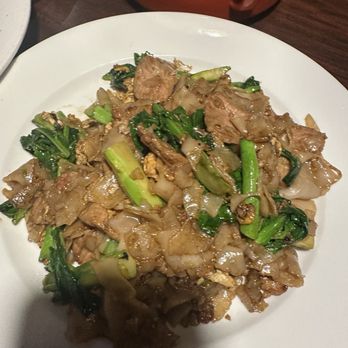 LucKi Thai Bistro - Pad Thai - Thai Near Me - Las Vegas, Nevada LucKi Thai Bistro - Pad Thai - Thai Near Me - Las Vegas, Nevada