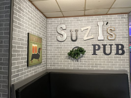 Suzi’s Pub & Slots