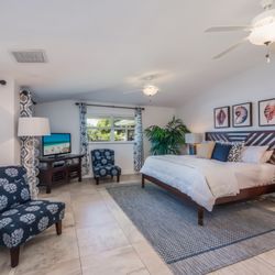 Beach Boutique Rentals - Large comfortable king suite at Anna Belle