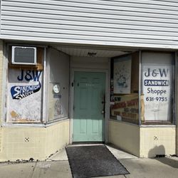 J & W Sandwich Shoppe - Entry...not real enticing but patrons were coming and going