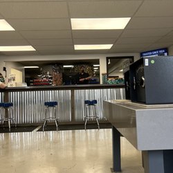 Glens - Great customer service! Fast friendly and open on a Saturday.