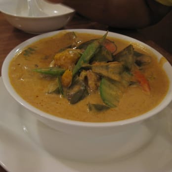 Moon & Turtle - Thai Red Curry - Seafood Near Me - Hilo, Hawaii