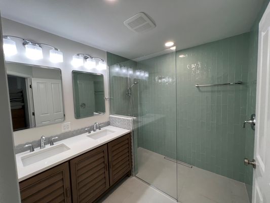 Bathroom Remodeling and Design - RIM Express offers bathroom design & remodeling service including additions and conversions. The owner of RIM Express, has over 20 years of experience in design and remodeling, and he is personally involved in every project from estimating to the final walkthrough. If you believe that your project is too complex or that your project requires the best contractor you can find, then look no further. RIM Express offers flexibility with material selection, option to supply all materials, but most importantly, the service backed with knowledge and experience, which is second to none.
If you can dream it, we can build it. Bathroom Remodeling and Design - RIM Express offers bathroom design & remodeling service including additions and conversions. The owner of RIM Express, has over 20 years of experience in design and remodeling, and he is personally involved in every project from estimating to the final walkthrough. If you believe that your project is too complex or that your project requires the best contractor you can find, then look no further. RIM Express offers flexibility with material selection, option to supply all materials, but most importantly, the service backed with knowledge and experience, which is second to none.
If you can dream it, we can build it.