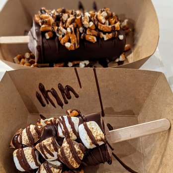 CABETOS Pops - Vegan tiny chocolate pop in front and vegan big chocolate pop. - Ice Cream & Frozen Yogurt Near Me - San Diego, California