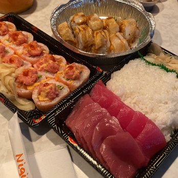 Nigiri Sushi - Tekka don, hurricane roll (left), Oakland roll (top) - Sushi Bars Near Me - Franklin Lakes, New Jersey