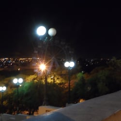 Paseo del Coniferal - Vista desde la Rotonda hacia la Vuelta al Mundo de Eiffel