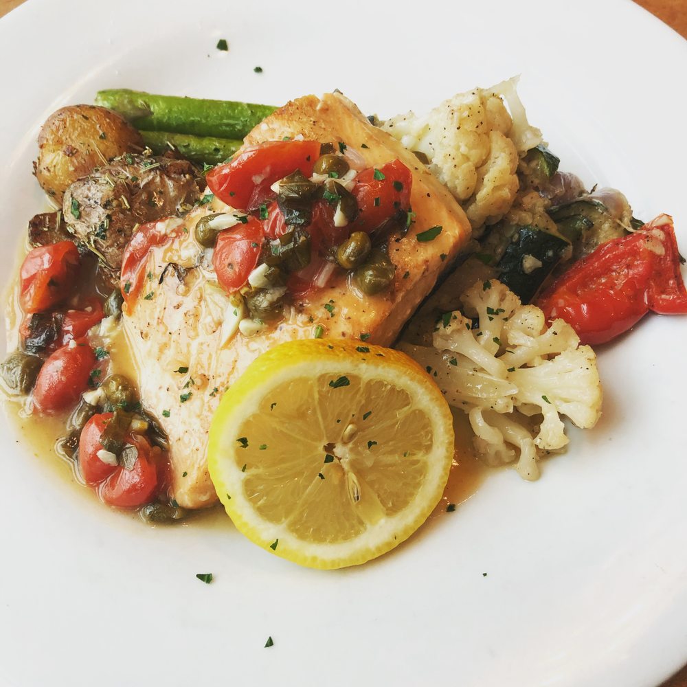 Salmone di casa-Salmon with white capers in white wine sauce Salmone di casa-Salmon with white capers in white wine sauce