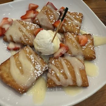 The Buttered Biscuit - Moberly - Lemon Curd Beignets - Breakfast & Brunch Near Me - Bentonville, Arkansas The Buttered Biscuit - Moberly - Lemon Curd Beignets - Breakfast & Brunch Near Me - Bentonville, Arkansas