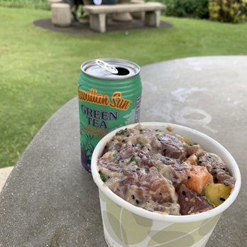 The Dolphin - poke bowl - Seafood Markets Near Me - Hanalei, Hawaii