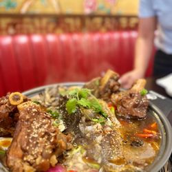 Lucky Table Buffet 年年旺--自助食堂
