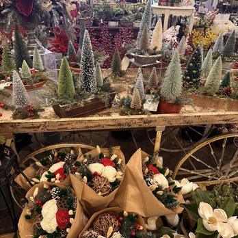 The Rhoads Garden - Christmas Decor - Florists Near Me - North Wales, Pennsylvania The Rhoads Garden - Christmas Decor - Florists Near Me - North Wales, Pennsylvania