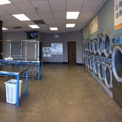 Washboard Eco Laundry - Panorama near east entrance looking north.