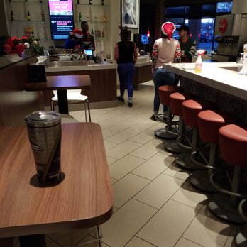Burger 21 - Ashburn - Burgers Near Me - Ashburn, Virginia