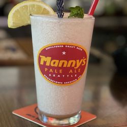 Woody's Bar - Strawberry Margarita Slushy