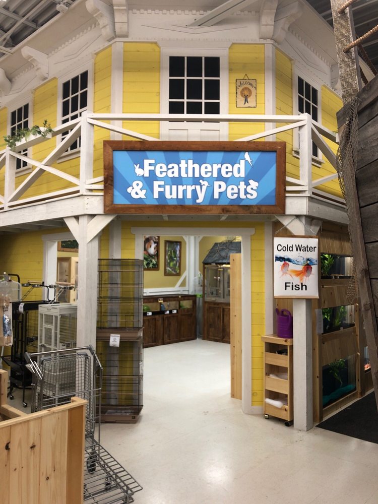 COUNTRYMAX Updated September 2024 31 Photos 610 E Main St