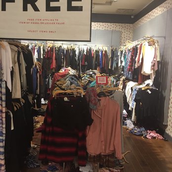 Forever 21 - It's like no one works here - Accessories Near Me - Valley Stream, New York