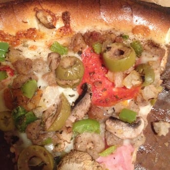 Mama's Pizza - Ordered olives on half, received no black olives and green olives on all of it!! - Pizza Near Me - Hurst, Texas