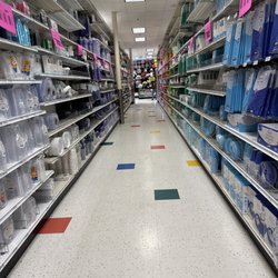 Party City - Plates