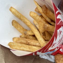 Wendy's - I'm I tripping or it looks like my food been sitting since this morning man this shit all bad fr why yall put this in yall bodies hard rock