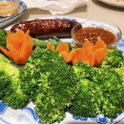 Na's Thai Cafe - Spicy sausage