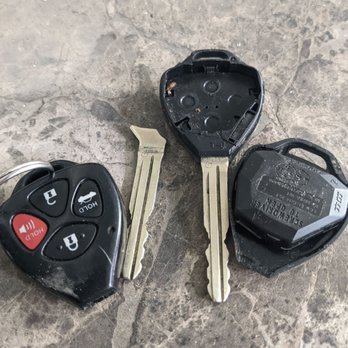 Auto-Fob Locksmith  - Old broken keys - Keys & Locksmiths Near Me - Sacramento, California
