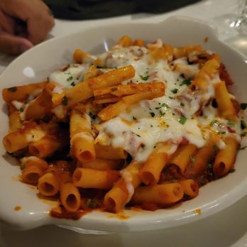Maggiano's Little Italy - Taylor street baked ziti - Italian Near Me - Oak Brook, Illinois